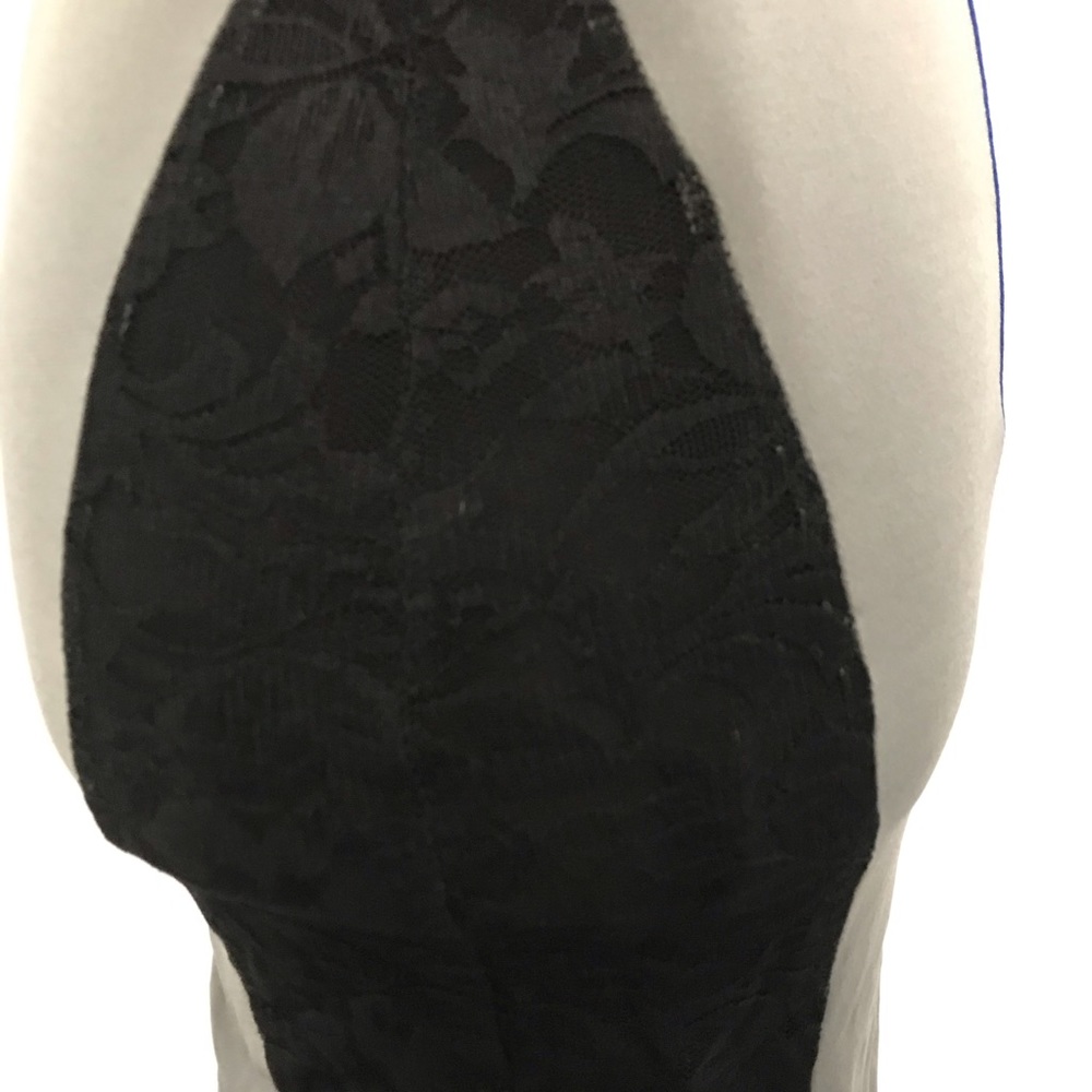Arden B Colorblocking Bodycon Dress - Picture 7 of 9